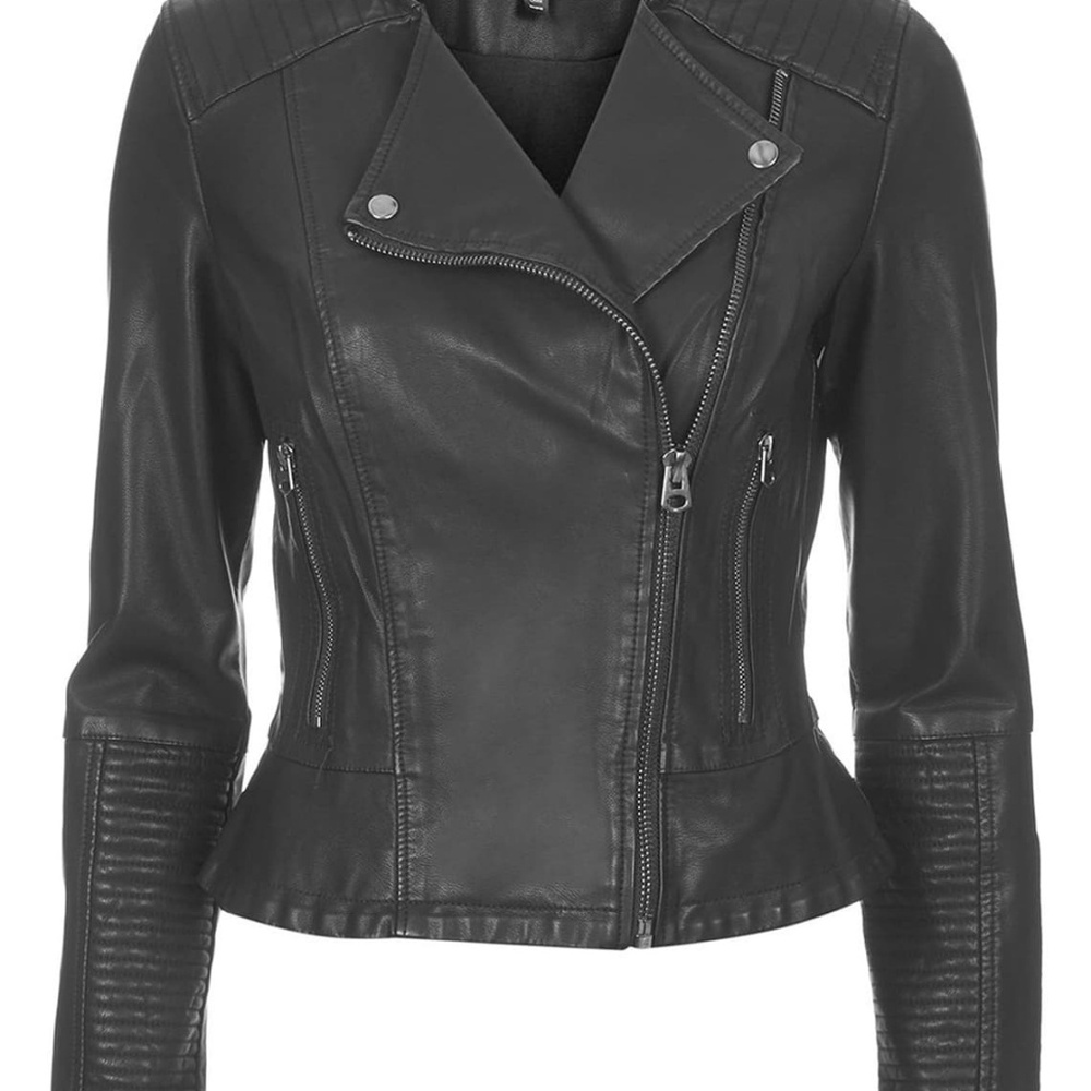 🤩🤩GORGEOUS Topshop Faux Leather Jacket 🤩🤩